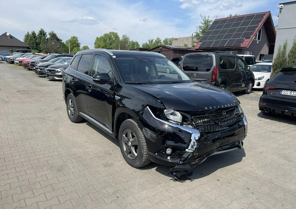 Mitsubishi Outlander cena 49900 przebieg: 128800, rok produkcji 2019 z Ostrów Wielkopolski małe 106